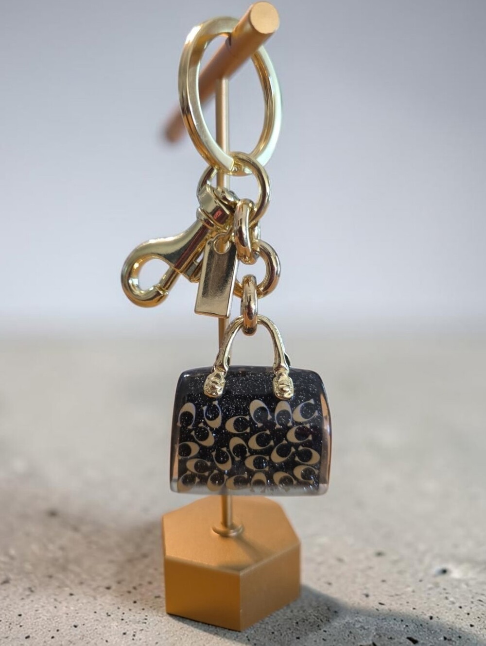 Sassified Boutique Nwtv Gold-Tone Black Patterned Handbag Keychain Charm